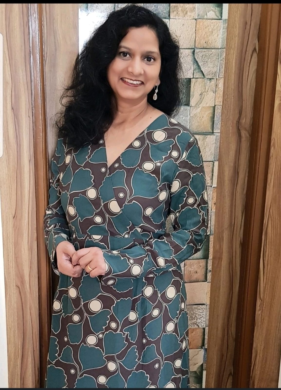 MS. MEENAKSHI JAIN